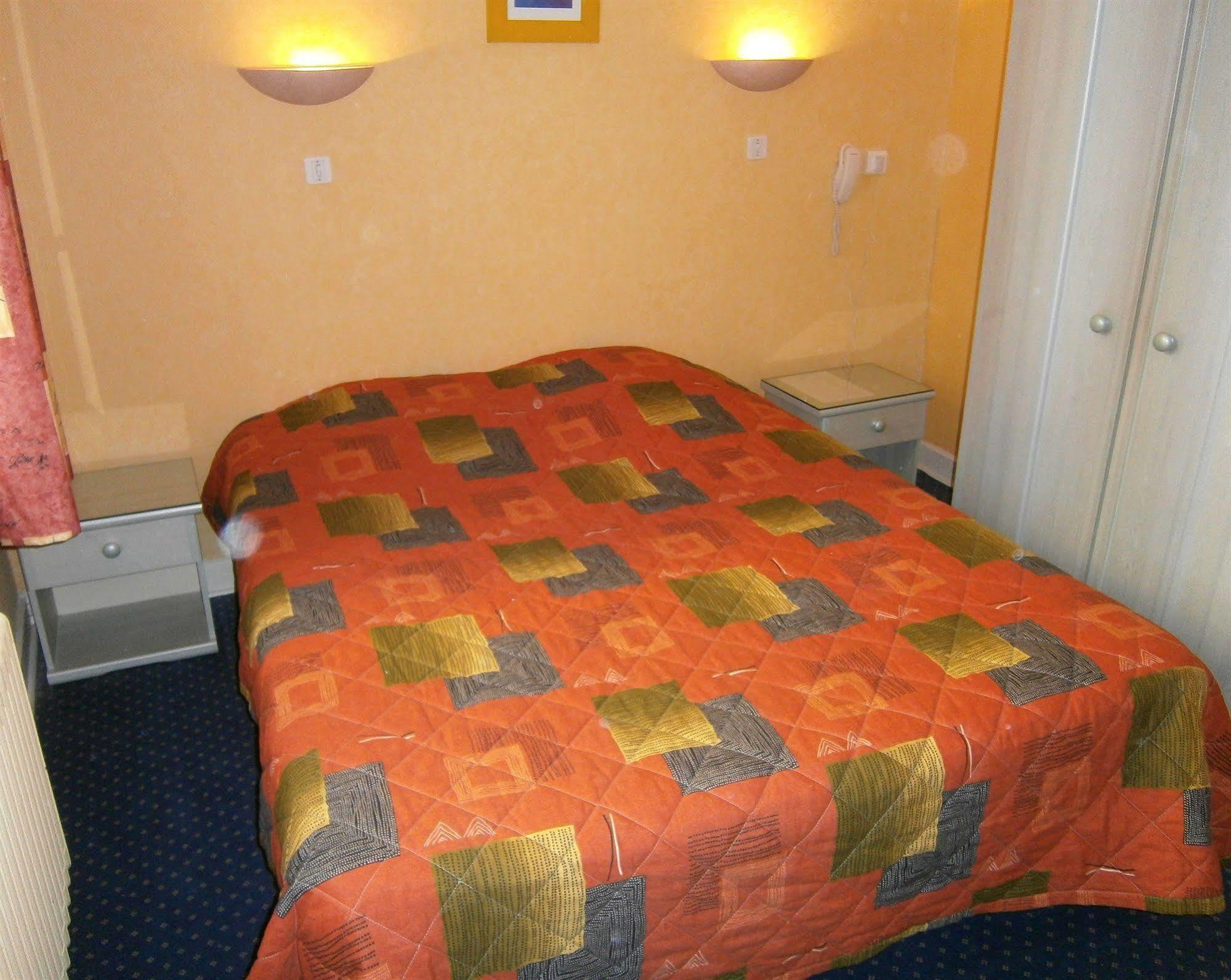 Logis Hotel Saint Jacques Valence  Exterior photo